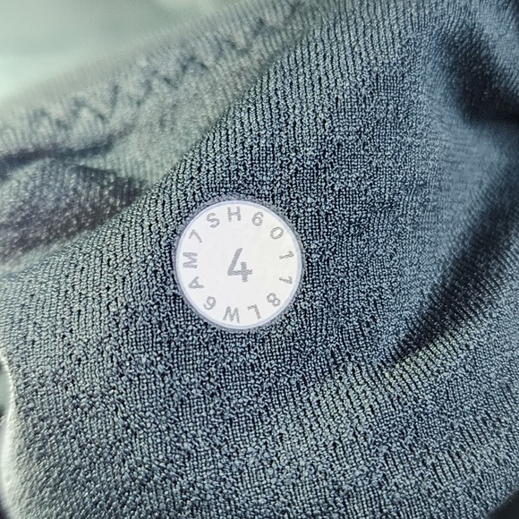 Lululemon High Rise Mix and Mesh Crop Colorblock‎ Teal Green Leggings Size 4 - Picture 4 of 4